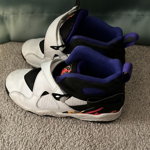 Boys Jordan’s - Picture 4 of 4